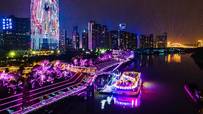 三龙湾游船